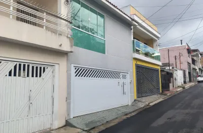 Lindo Sobrado à Venda - Parada Inglesa 3 Dormitórios 2 Vagas Estrutura Moderna com Energia Solar Fotovoltaica e Preparação para Veiculo Elétrico