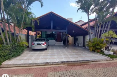 Casa de condomínio para venda com 200 m² com 3 dorms