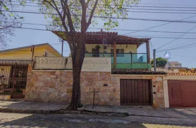 Casa com 2 quartos à venda na Rua São Lourenço, Calafate, Belo Horizonte