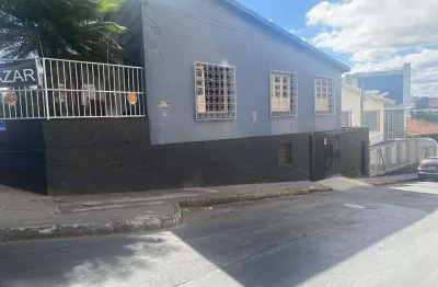 Casa com 3 quartos à venda na Rua Cuiabá, Prado, Belo Horizonte