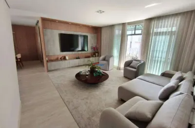 Excelente apartamento mobiliado, 03 quartos, com 186m², varanda e 02 vagas livres!