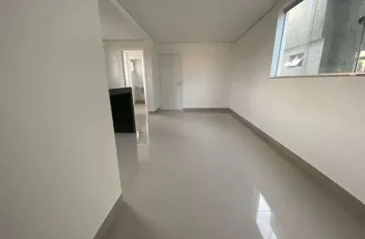 Apto 3 quartos, 2 suítes, elevador, 2 vagas, coração do bairro