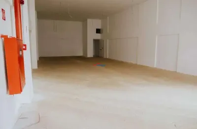 Loja de frente para rua, ótima localização, p/locação