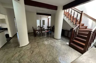 Casa 4 quartos, 2 suítes, 3 vagas, ótima localização no bairro, p/localização