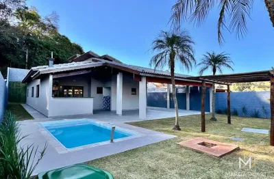 Casa térrea com 03 dormitórios, lote de 500m2 à venda em  atibaia
