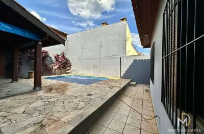 Casa térrea com 03 dormitórios em excelente localização na cidade de atibaia- sp