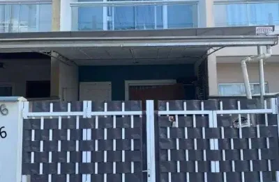 Sobrado geminado no joão costa com 2 quartos para venda, 68 m²