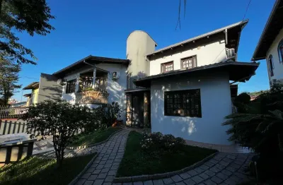 Casa com 4 quartos à venda na Rua Franklin Roosevelt, 763, Iririú, Joinville