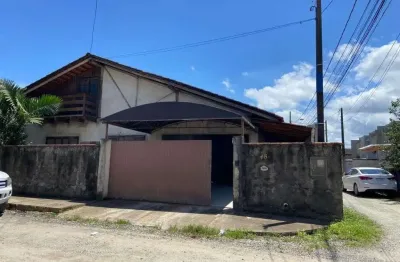 Casa com 3 quartos à venda na Rua José Francisco de Leão, 45, Iririú, Joinville