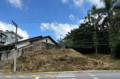 Terreno à venda na Rua Benjamin Constant, Glória, Joinville