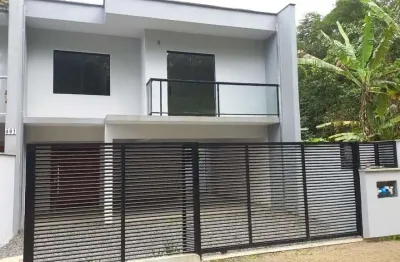 Casa no atiradores com 3 quartos para locação, 180 m²