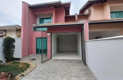 Sobrado geminado no iririú com 3 quartos para locação, 126 m²