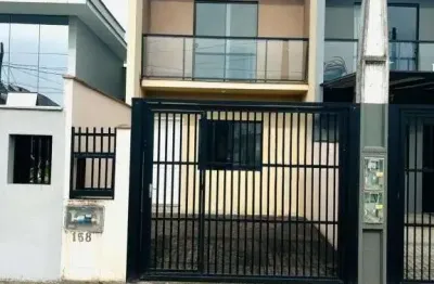 Sobrado geminado no centro (pirabeiraba) com 2 quartos para venda, 71 m²