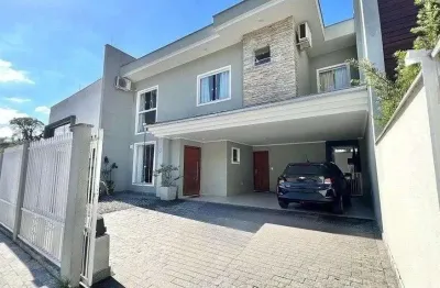 Casa com 4 quartos à venda no América, Joinville 