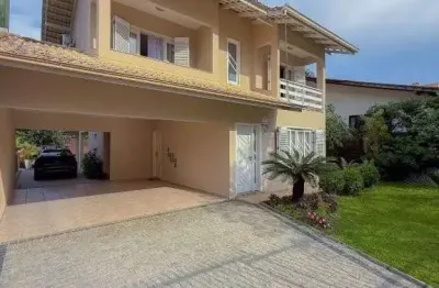 Casa com 5 quartos à venda na Rua Frederico Brammer, 139, Santo Antônio, Joinville