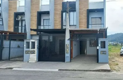 Sobrado geminado no aventureiro com 2 quartos para locação, 67 m²