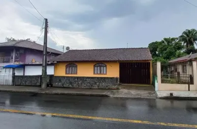 Casa com 3 quartos à venda na Rua Albertina Rosa, 102, Rio Bonito (Pirabeiraba), Joinville