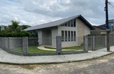 Casa com 3 quartos à venda na Rua Carlos Stiel, 256, Glória, Joinville
