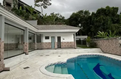 Casa em condomínio fechado com 3 quartos para alugar na Rua Araguaia, 783, Freguesia (Jacarepaguá), Rio de Janeiro