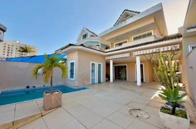 Casa com piscina e 4 suítes no condomínio green place no recreio dos bandeirantes