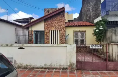 Excelente casa residencial no parque araxá com 05 quartos