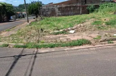Terreno à venda na Rua D'Annuncio Cammarosano, Parque São João, Bauru