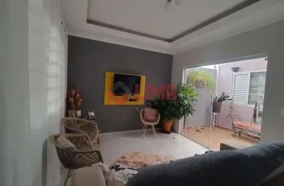 Ótima casa para venda ou locação no jardim maramba com 3 dormitórios e piscina