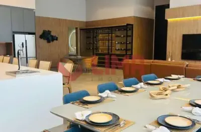 Linda Casa - Condominio Lago Sul - 04 suítes sendo 01 Master com Closet  - Bauru/SP