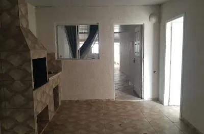 Casa à venda em guaratuba/pr – bairro piçarras – 2 dormitórios, suíte, garagem e excelente localização