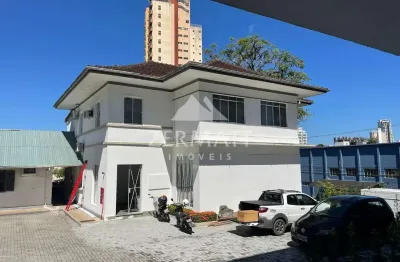 Casa comercial com 11 salas para alugar no Velha, Blumenau 
