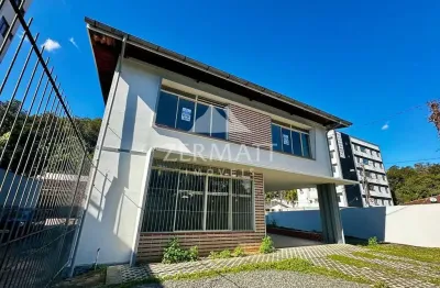 Casa comercial com 9 salas para alugar no Vorstadt, Blumenau 