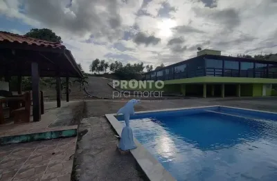 Vitória de santo antão,  fazenda,   265 ha, 4 suítes,  5 casas,  churrasqueira,  piscina  adulto e  infantil.