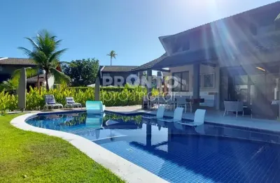 Excelente bangalô mobiliado localizado na praia de muro alto, com 240,00m² de área útil.