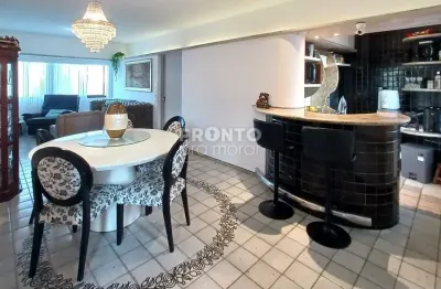 Boa viagem, apartamento dúplex, 137 m², 2 quartos, sendo 1 suíte com closet,   2 wcs,  2  vagas, depósito,  piscina e churrasqueira privativas.