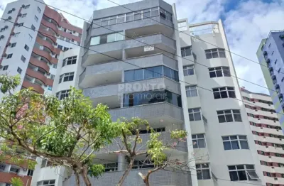 Apartamento 3 quartos (1 suíte) em boa viagem com 136m², o imóvel é nascente e muito bem localizado.