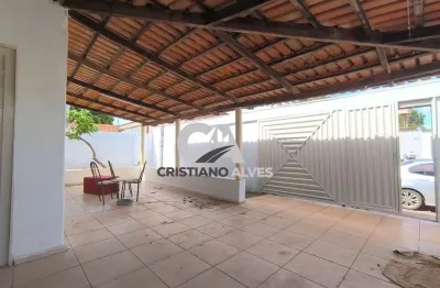 Casa com 02 quartos sozinha no lote setor parque montreal próximo do aparecida prev e ufg aparecida, linha de ônibus, escolas, supermercados,