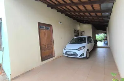 Casa à venda sozinha no lote, setor de recantos dos emboabas,acesso rápido  153, avenida  são paulo, próximo supermercado loja de conveniência,