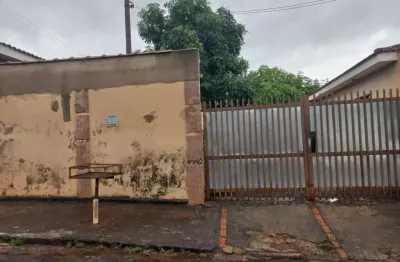 Casa com 2 quartos à venda no Centro, Serrana 