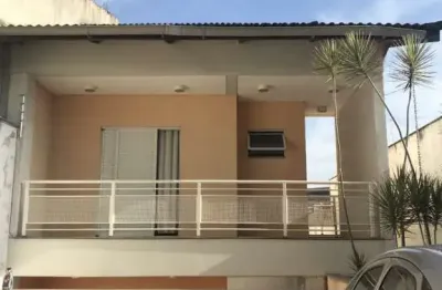 Casa com 3 quartos à venda na Rua Vasco Brancaleoni, Centro, Guarulhos