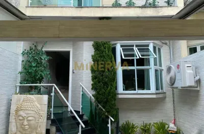 Casa com 3 quartos à venda na Rua Salvador Fiordelisio, 1, Vila Bertioga, São Paulo