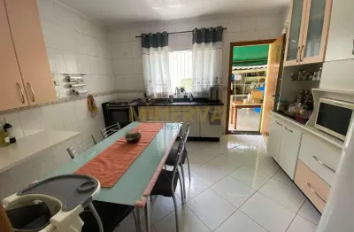 Casa com 3 quartos à venda na Avenida Campista, Vila Rosália, Guarulhos