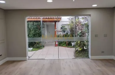 Casa comercial para alugar na Rua Rosa das Neves, Vila Regente Feijó, São Paulo