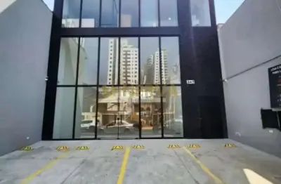 Casa comercial para alugar na Avenida Reg. Feijó, 347, Vila Regente Feijó, São Paulo