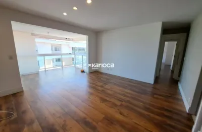 Cobertura para alugar com 205m², 3 quartos, 3 banheiros, 2 vagas de garagem.