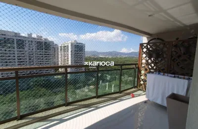 Apartamento para alugar com 150m², 3 quartos, 4 banheiros, 2 vagas de garagem.