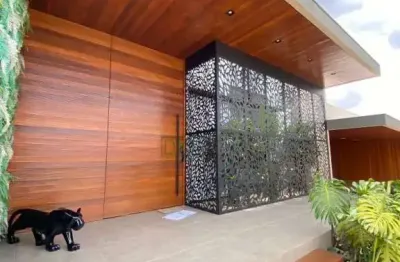 Casa de alto padrão com 3 suítes no villágio do engenho