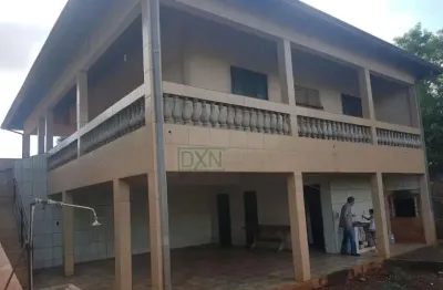 Chacara molhada com fundo para o rio paraná em primeiro de maio