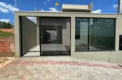 Casa geminada com 2 quartos no jd araucaria em cambé