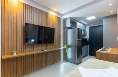 Flat de 21m2 com varanda, mobiliado, à beira mar do jardim oceania
