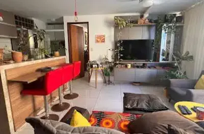 Apartamento com 2 suítes e varanda vista mar, na beira mar do jardim oceania